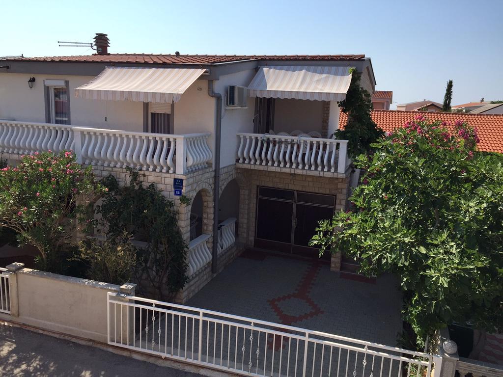 Apartment Krmpotic Vir Exterior photo